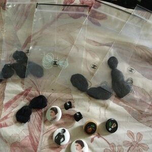 Chanel Vintage Buttons (7)